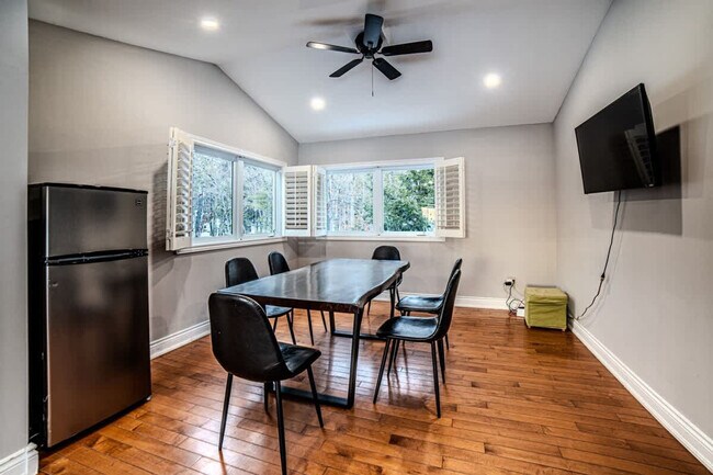 Photo - 80 Sand Bay Rd Unit ID1314934P