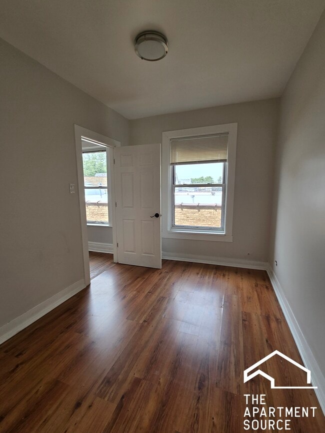 Photo - 3420 W Irving Park Rd Unit 21