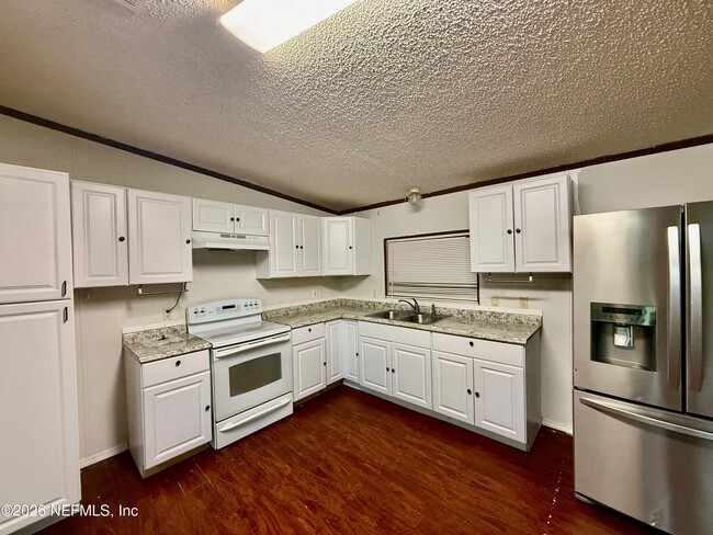 Photo - 2262 Chaffee Rd S