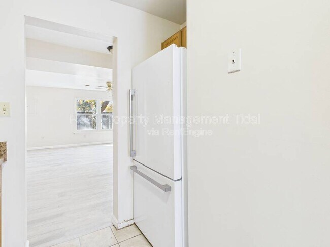 Photo - 1528 Darren Cir