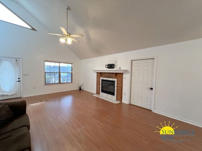 Photo - Updated 3 Bedroom Home in Crestview!