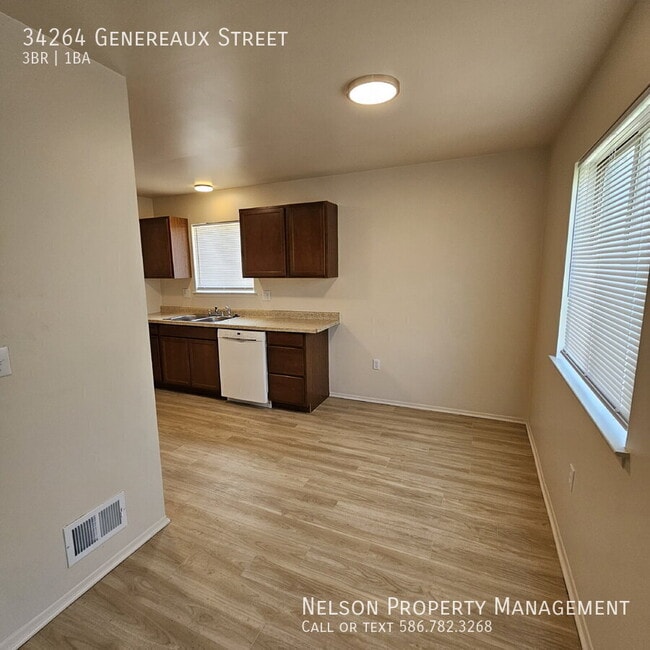 Photo - 34264 Genereaux St