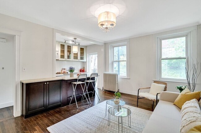 21 Westbourne Ter Unit 6