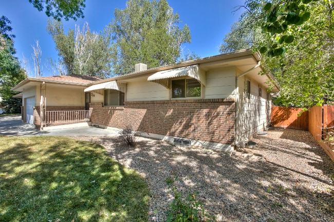 Photo - 724 Kimball Rd