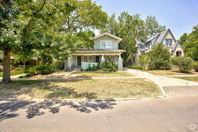 Building Photo - 408 Chautauqua Ave Unit 4 Rental