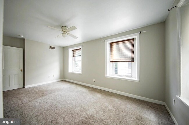 Building Photo - 112 Dawson St Rental