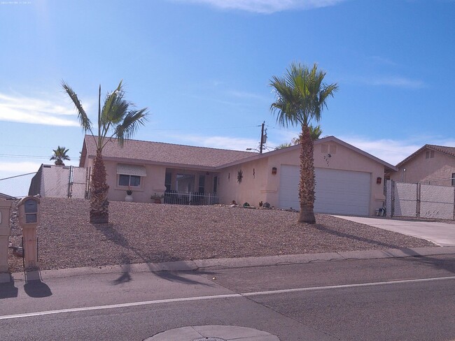 Building Photo - Fully furnished short term rental less then 6 months great for winter rental