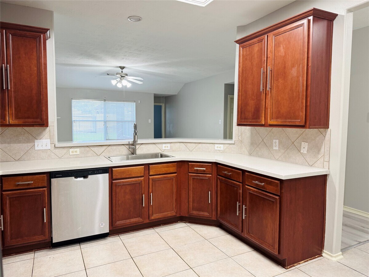 Photo - 24631 Hampton Lakes Dr