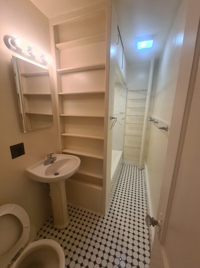 Photo - 46 Kelly Pky