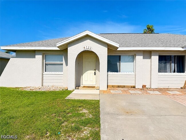 Building Photo - 4133 SW 7th Pl