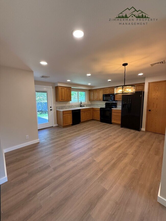 Photo - Updated Churchill 3 bedroom 2 bathroom Home