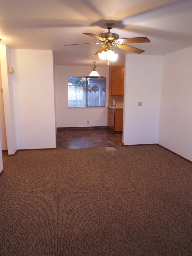 Photo - 965 Cyndi Cir Unit 965 Cyndi Circle #B