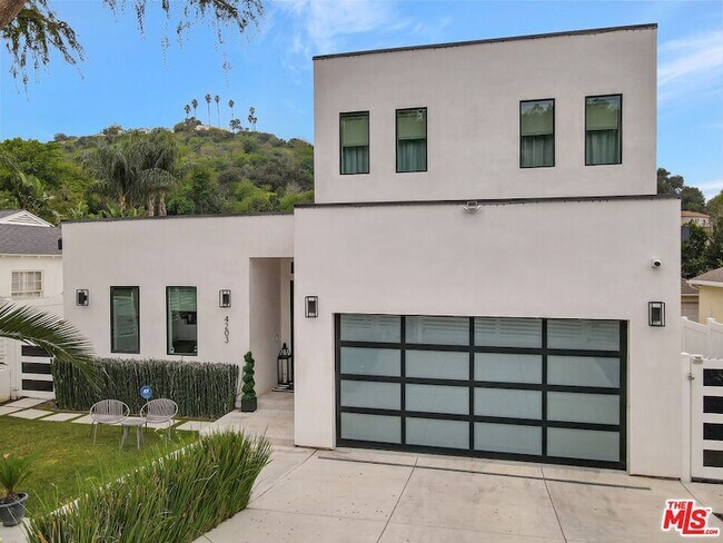 4203 Saugus Ave