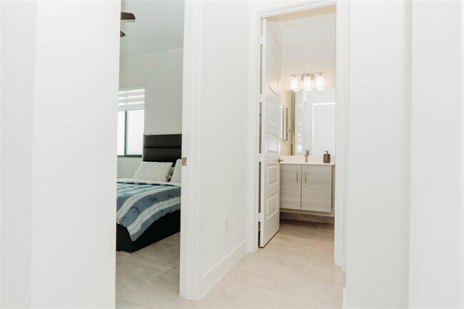 Photo - 10710 Aqua Ct