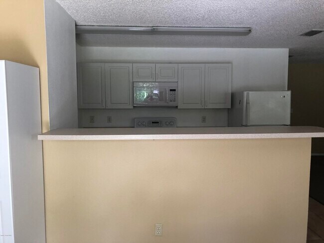 Photo - 1625 Belem St SE