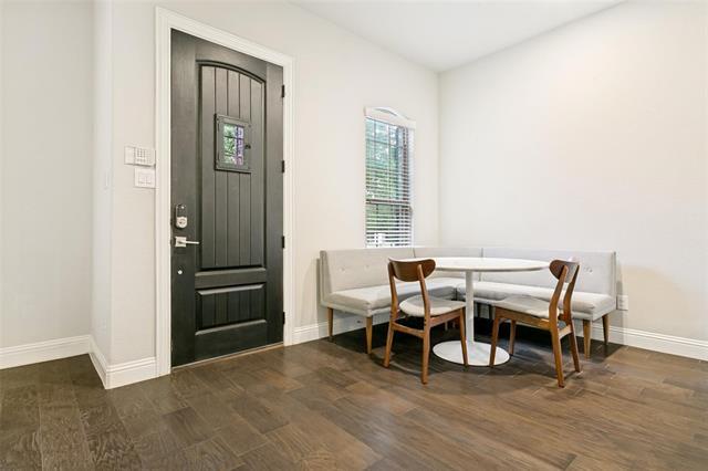 Photo - 2209 Zenith Ave