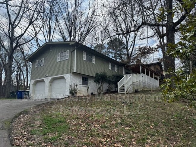 Building Photo - 1300 Highcrest Dr