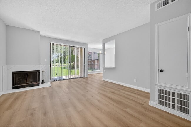 Building Photo - 8205 Sands Point Dr Unit 141 Rental