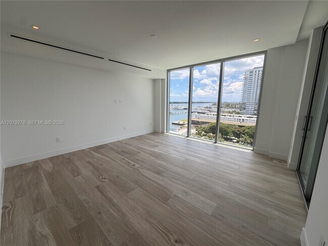4714 N Flagler Dr Unit 903