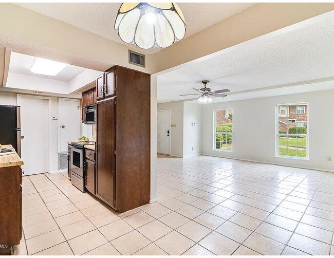 101 Wilbourn Blvd Unit 901