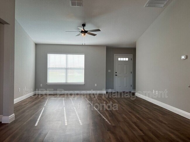 Photo - 7 Almond Pl