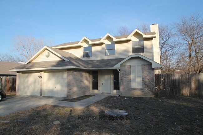 Building Photo - 1112 Goodhue Dr