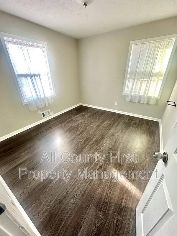 Photo - 2975 McGlynn Ct