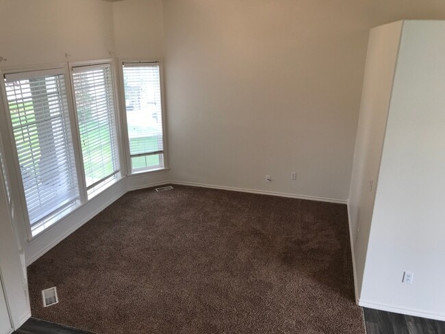 Photo - 17938 Monarch Way