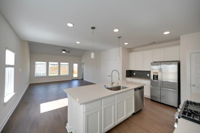 Photo - 32511 Midsummer Dr