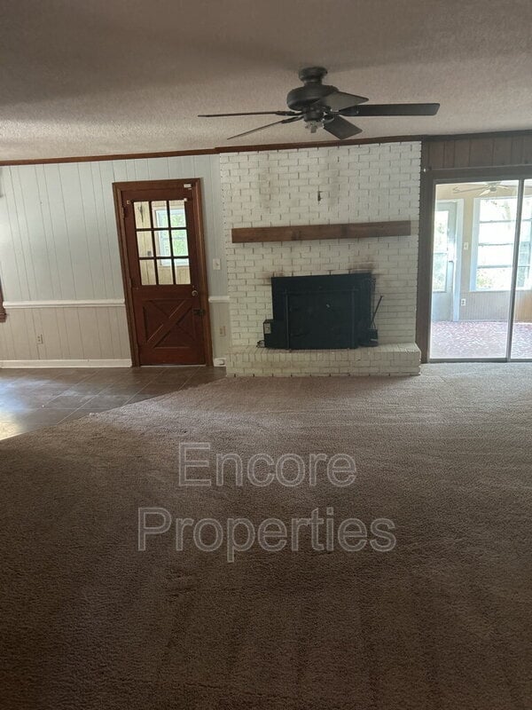 Photo - 1916 S Main St