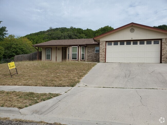 Building Photo - 2403 Phyllis Dr Rental