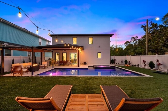 Photo - 902 W Plymouth St