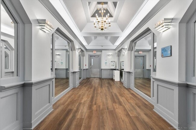 Photo - 196 Crown St Unit 5I