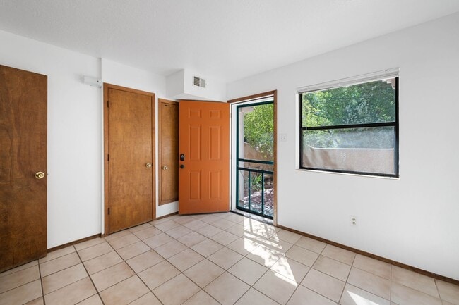 Photo - NEW MOVE-IN SPECIAL! Snug Hillside Ave. Ap... Unit D