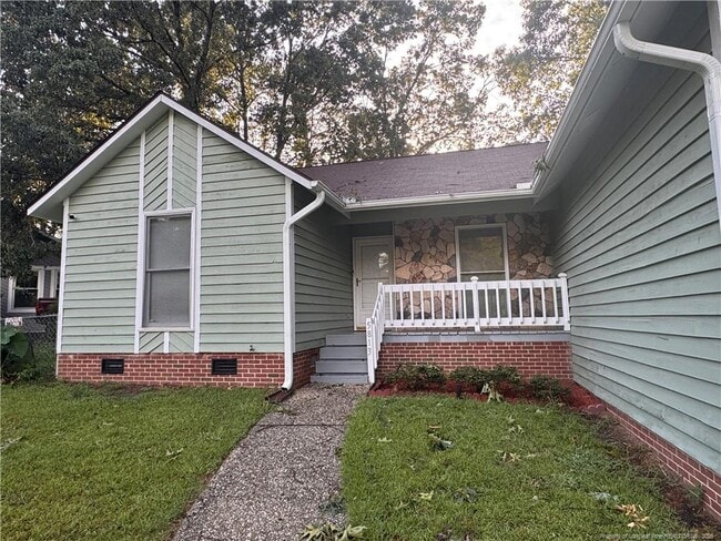 Photo - 5813 Horton Pl