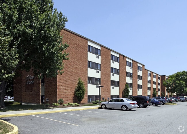 Photo - D'evan Manor Apartments
