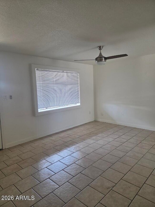 35 E Fairmont Dr