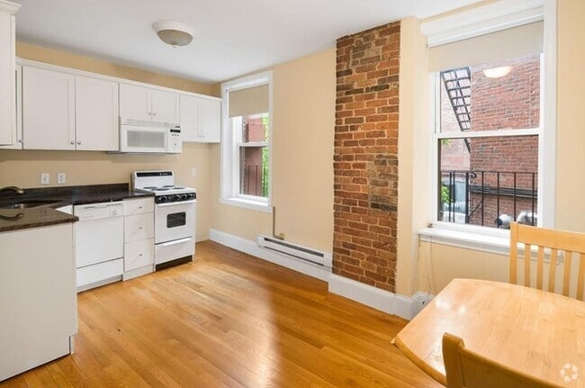 Building Photo - 115 Salem St Unit 7 Rental