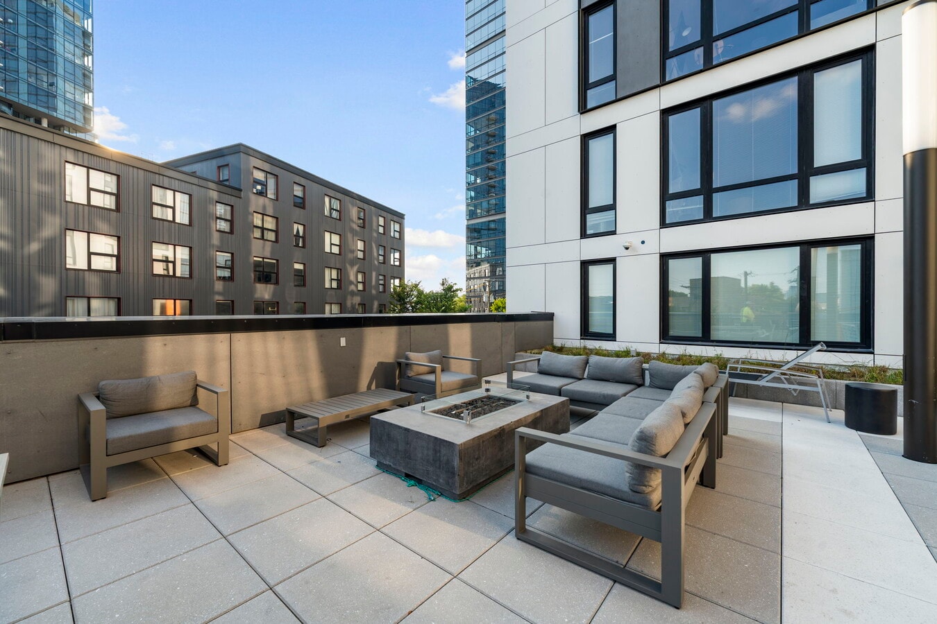 Photo - Bright 3BR Stylish Apartment Near North Ave Shops