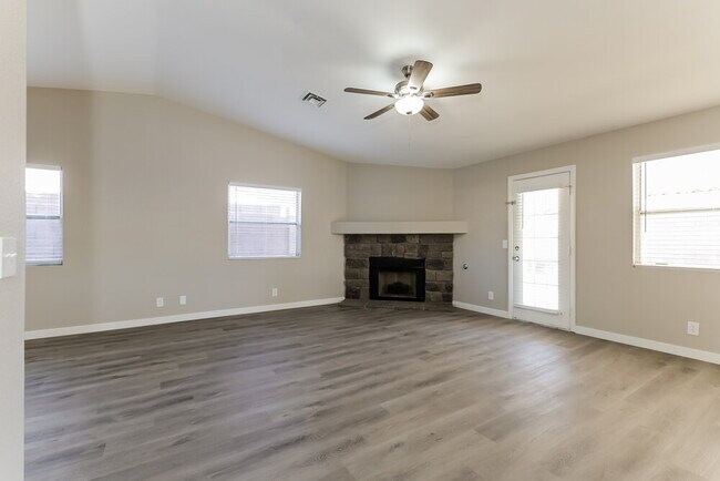 Photo - 4901 Metpark Dr