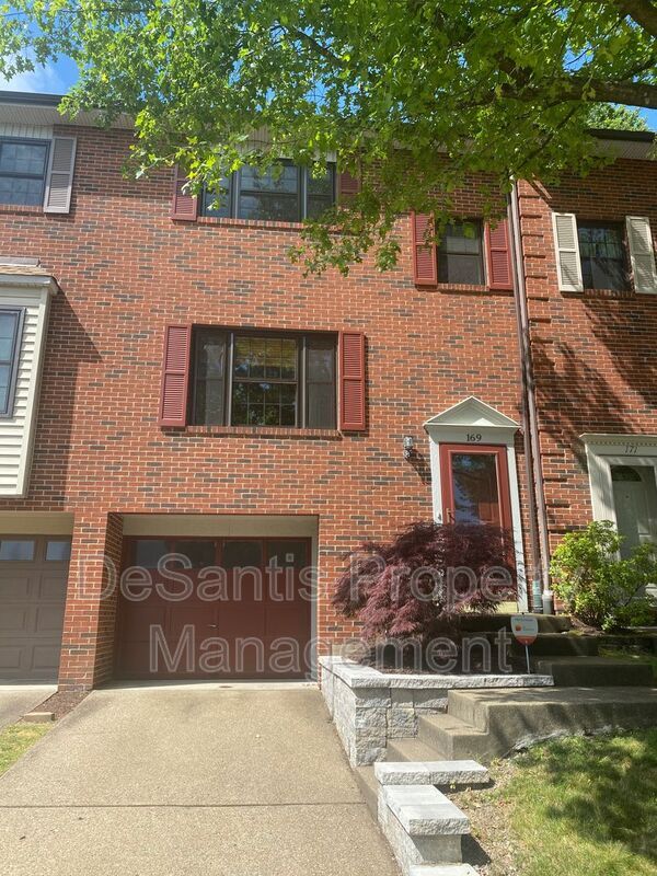 Photo - 169 London Towne Dr Townhome