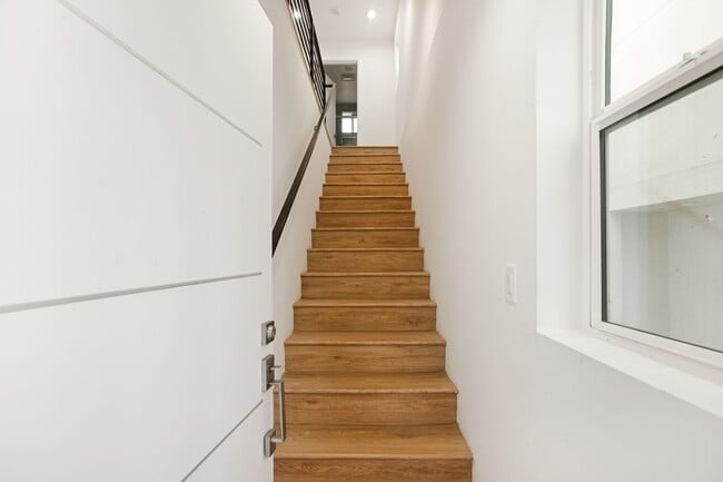 Photo - 4322 Rosewood Ave Unidad 4322 1/2