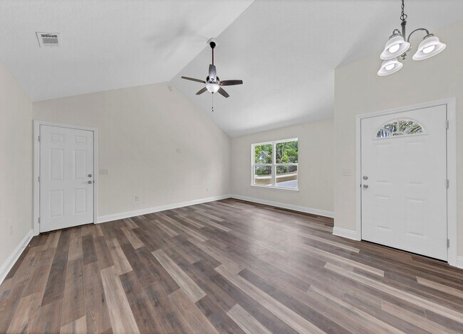 Photo - MOVE IN READY!!