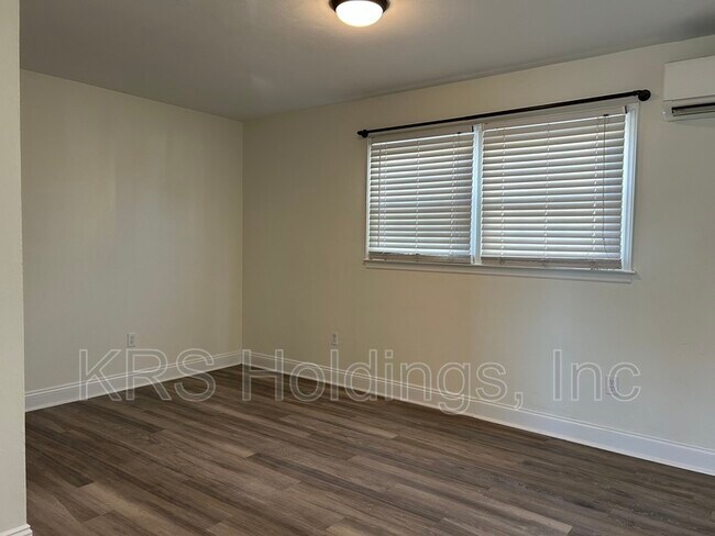 Photo - 963 W Ocean View Ave Unit 1