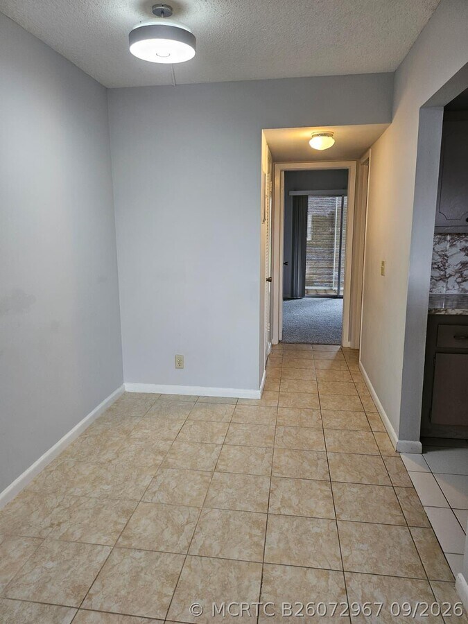 Photo - 148 Fanshaw D