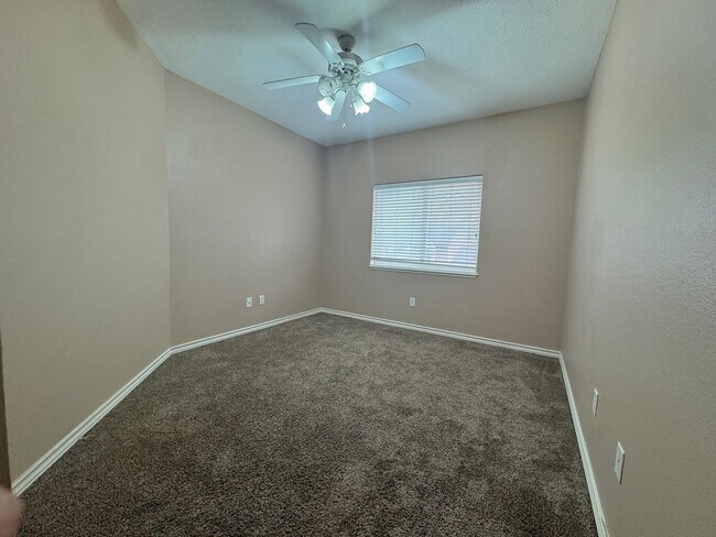 6 Fernwood Dr