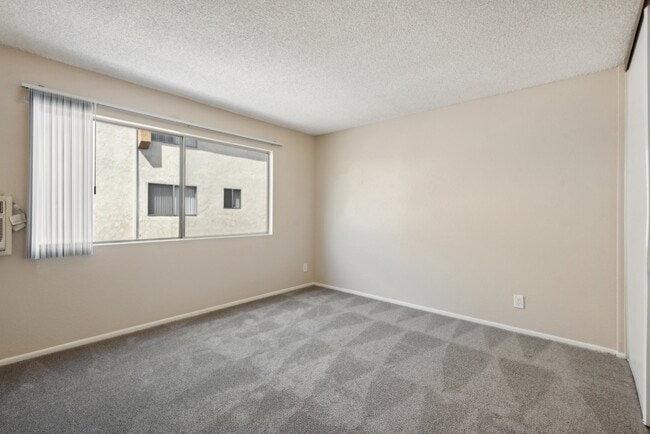 Rollingwood Apartments