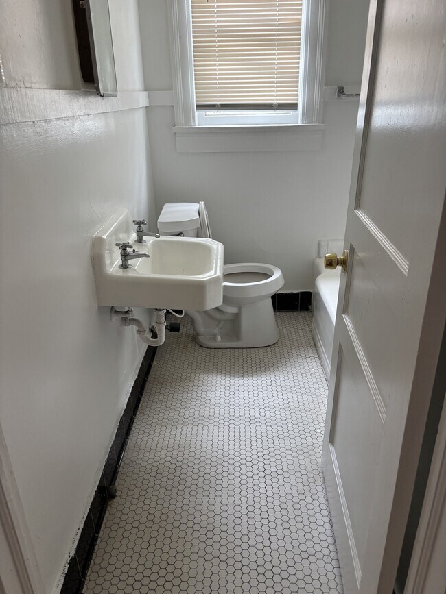 2680 North Blvd Unit 3