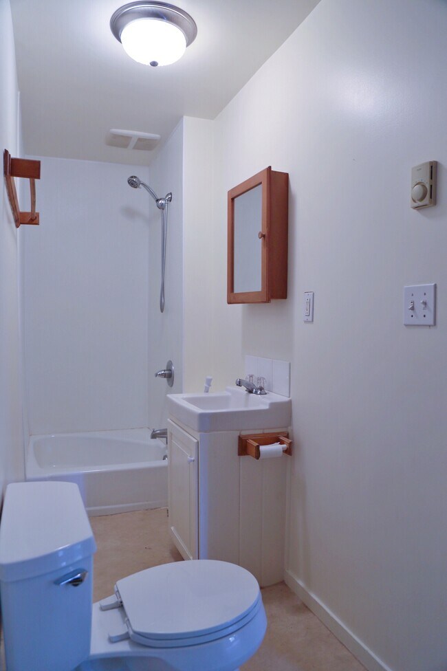Photo - 87 Christian St Apartments Unit 4