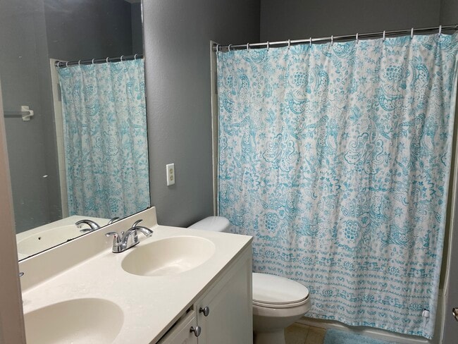 Photo - 10000 Gate Pky N Unit 622